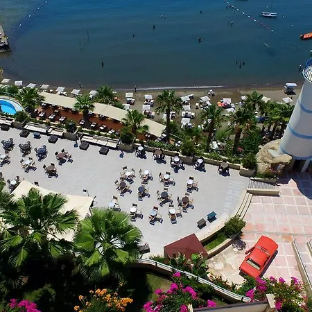 Otel Lighthouse 4*