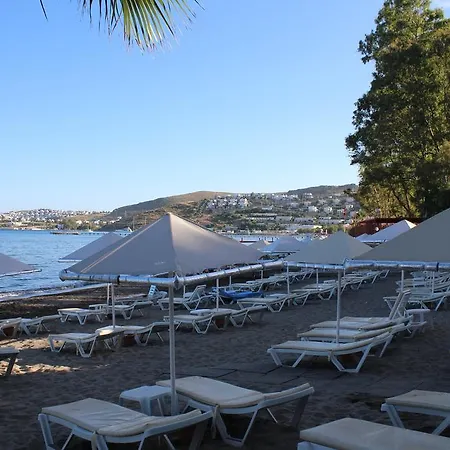 Lighthouse Otel 4*