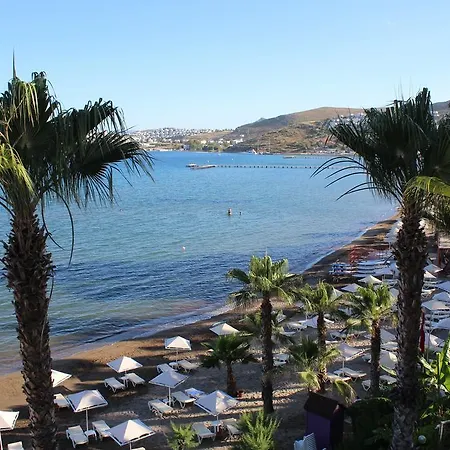Lighthouse Otel 4*