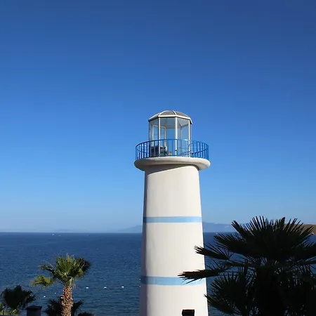 Otel Lighthouse 4*