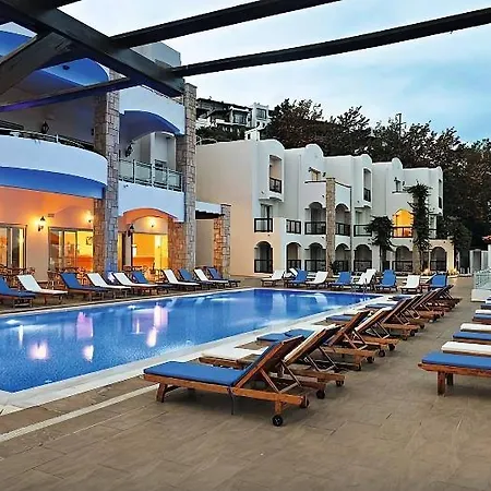 Otel Lighthouse 4*