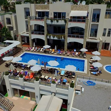Lighthouse 4* Ortakentyahşi
