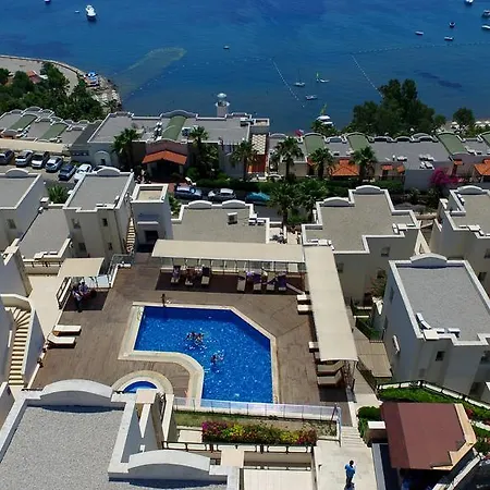 Lighthouse 4* Ortakentyahşi